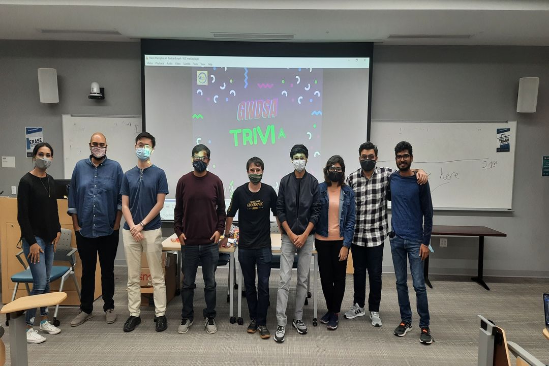 Photo of all students at Trivia Night